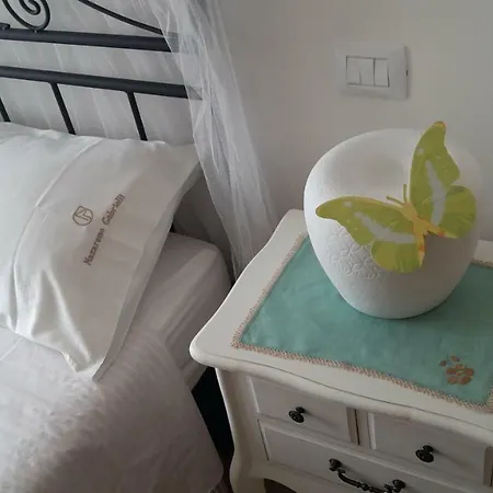 A Casa Di Desideria בית הארחה *