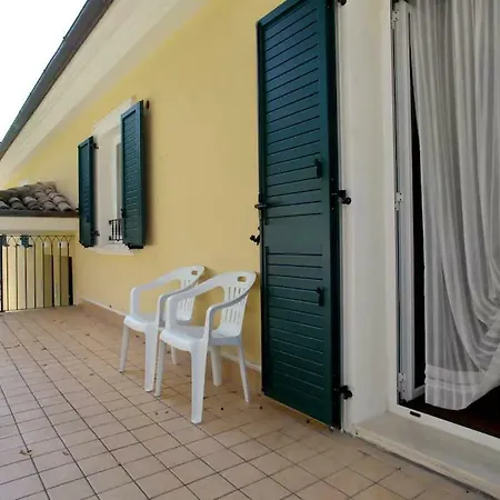 Πανσιόν A Casa Di Desideria *